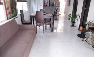 SE VENDE CASA EN EL BARRIO LA DIVISA