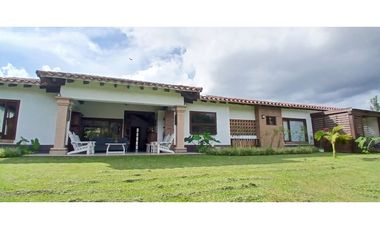 Apartaestudio ubicado en el municipio de La Ceja, Antioquia.