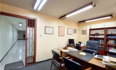 VENTA OFICINA EN EL CENTRO
