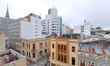 VENTA OFICINA EN EL CENTRO