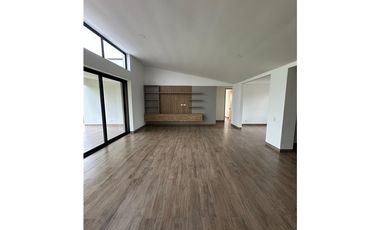 Casa campestre en condominio para la venta en la Via Armenia, Pereira