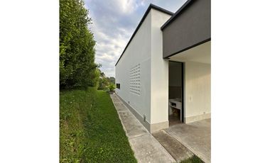 Casa campestre en condominio para la venta en la Via Armenia, Pereira