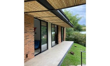 Casa campestre en condominio para arriendo en Cerritos, Pereira!!!