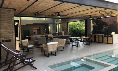 Casa campestre en condominio para arriendo en Cerritos, Pereira!!!