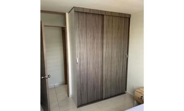 Se arrienda apartamento amoblado en condina