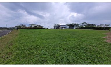 Se vende lote en Malabar Cerritos
