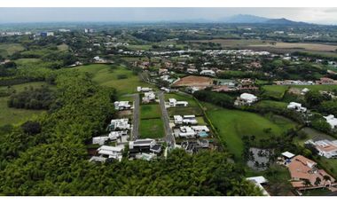 Se vende lote en Malabar Cerritos