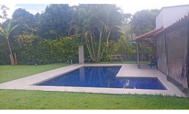CASA CAMPESTRE EN ALQUILER