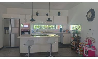 CASA CAMPESTRE EN ALQUILER