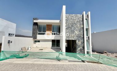 CASA EN VENTA EN FRACCIONAMIENTO FARASI, HARAS DEL BOSQUE