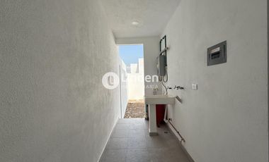 CASA EN VENTA EN FRACCIONAMIENTO FARASI, HARAS DEL BOSQUE
