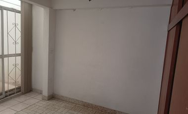 OFICINAS, CONSULTORIOS. ,UBICADISIMA! ZONA DORADA