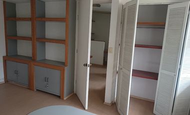 OFICINAS, CONSULTORIOS. ,UBICADISIMA! ZONA DORADA