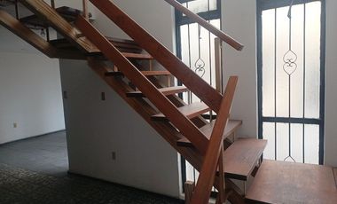 OFICINAS, CONSULTORIOS. ,UBICADISIMA! ZONA DORADA