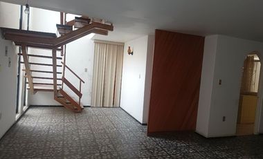 OFICINAS, CONSULTORIOS. ,UBICADISIMA! ZONA DORADA