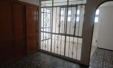 OFICINAS, CONSULTORIOS. ,UBICADISIMA! ZONA DORADA