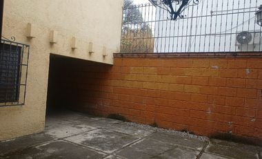 OFICINAS, CONSULTORIOS. ,UBICADISIMA! ZONA DORADA