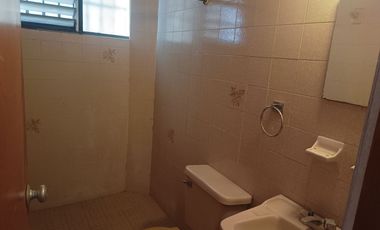 OFICINAS, CONSULTORIOS. ,UBICADISIMA! ZONA DORADA