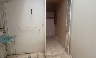 OFICINAS, CONSULTORIOS. ,UBICADISIMA! ZONA DORADA