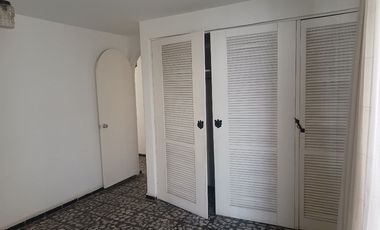 OFICINAS, CONSULTORIOS. ,UBICADISIMA! ZONA DORADA