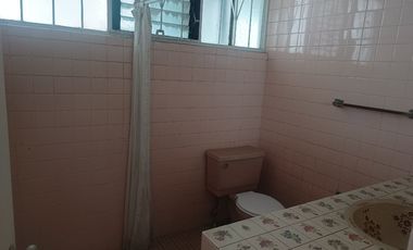 OFICINAS, CONSULTORIOS. ,UBICADISIMA! ZONA DORADA