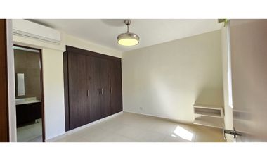 Casa con Paneles Solares en River Valley - Panamá Pacífico