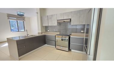 Casa con Paneles Solares en River Valley - Panamá Pacífico