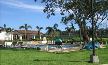 Casa con Paneles Solares en River Valley - Panamá Pacífico