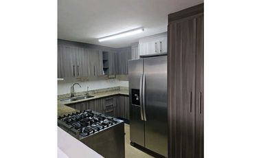 CASA DUPLEX EN HATO PINTADO 243M2 CERCA DE LA 12 DE OCTUBRE