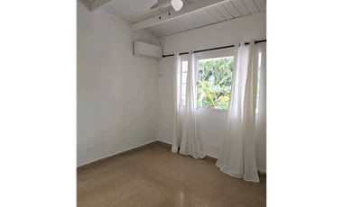CASA DUPLEX EN HATO PINTADO 243M2 CERCA DE LA 12 DE OCTUBRE