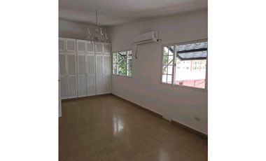 CASA DUPLEX EN HATO PINTADO 243M2 CERCA DE LA 12 DE OCTUBRE