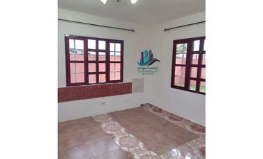 ALQUILO CASA DE 3HAB SIN MUEBLES