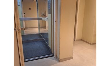 ESPECTULAR  DEPARTAMENTO ALQUILER C/ COCHERA CALLE CHILE 776.CUIDAD