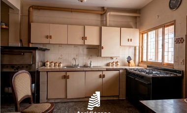 VENTA CASA 4 AMB C/ LOCAL. AV. SAN PEDRITO 2800, VILLA SOLDATI, CABA