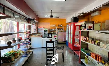 VENTA CASA 4 AMB C/ LOCAL. AV. SAN PEDRITO 2800, VILLA SOLDATI, CABA