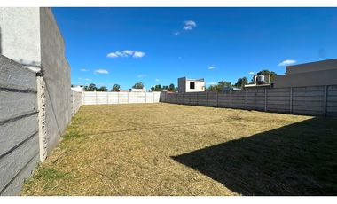 LOTE EN BARRIO SAN SOUCI