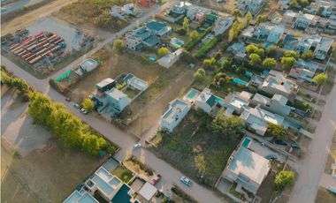 LOTE EN VENTA CON TODOS LOS SERVICIOS -TANDIL