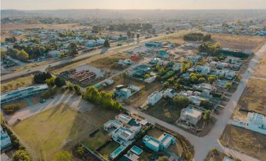 LOTE EN VENTA CON TODOS LOS SERVICIOS -TANDIL