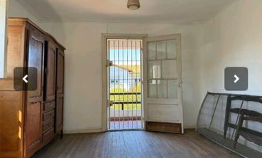 Propiedad sobre lote de 750 m2 sobre calle San Juan APTO DESARROLLO.