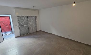 Departamento Tipo Casa en alquiler en Caseros