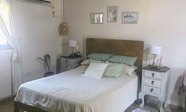 Casa en venta c/ cochera en Choya