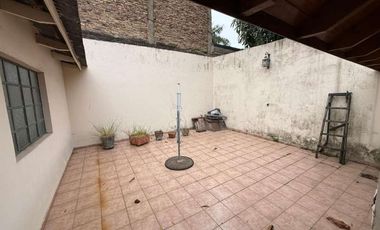Casa en venta en Quilmes Este