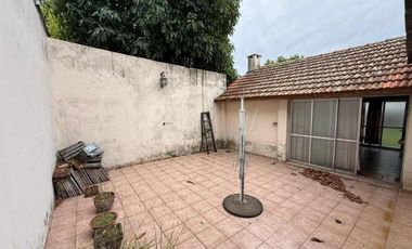 Casa en venta en Quilmes Este