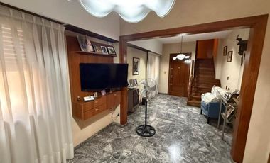 Casa en venta en Quilmes Este
