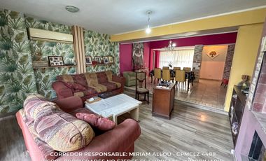 Casa de 150 m² en venta  7 ambientes c/ cochera en Monte Grande