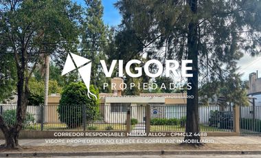 Casa de 150 m² en venta  7 ambientes c/ cochera en Monte Grande