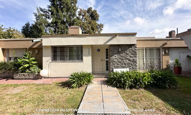 Casa de 150 m² en venta  7 ambientes c/ cochera en Monte Grande