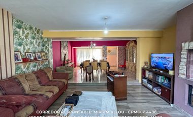 Casa de 150 m² en venta  7 ambientes c/ cochera en Monte Grande