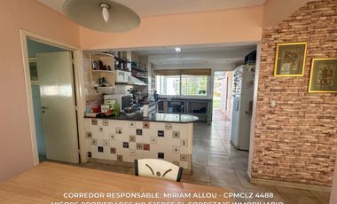 Casa de 150 m² en venta  7 ambientes c/ cochera en Monte Grande