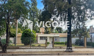 Casa de 150 m² en venta  7 ambientes c/ cochera en Monte Grande